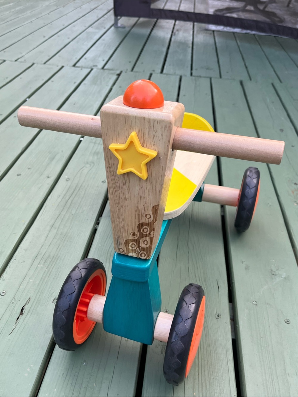 B. Toys Smooth Rider Wooden Balance Ride-On VERY GOOD CONDITION